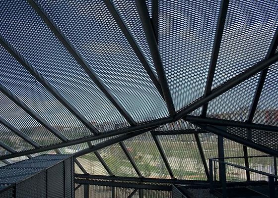 Επεκταθε'ν Sunshade μετάλλων προστατεύει το κτήριο από ισχυρό adumbral πιό breeziest φωτός του ήλιου