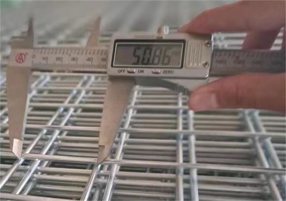 12 μεγέθους 1 14 ίντσες συγκολλημένο σύρμα πλέγμα ζεστό βουτηγμένο γαλβανισμένο υψηλή αντοχή στη σύσφιξη