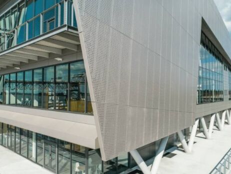 Γαλβανισμένο διάτρητο πλέγμα από χάλυβα Ανθεκτικό στη σκουριά Ανθεκτικό υλικό Ιδανικό για αερισμό και κατασκευές